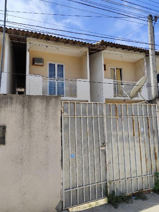 Casa em Belford Roxo com 2 quartos e 70,78m²