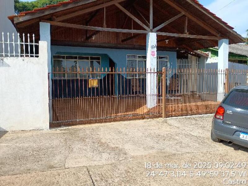 Casa 70m² com 2 quartos, área de serviço, sala e cozinha