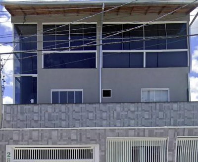 Casa de 382m² com 4 banheiros - Ocupada