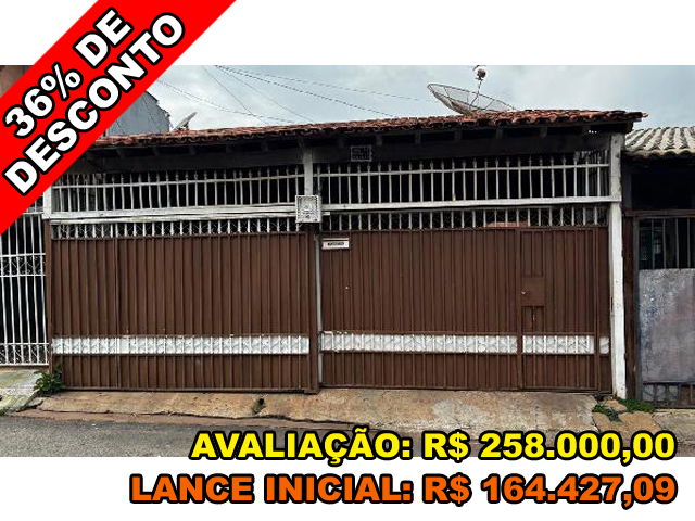 Casa 2 quartos, 2 banheiros, 2 vagas, 105m² construída, desocupada
