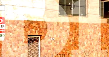 Casa desocupada com quintal em Leme/SP