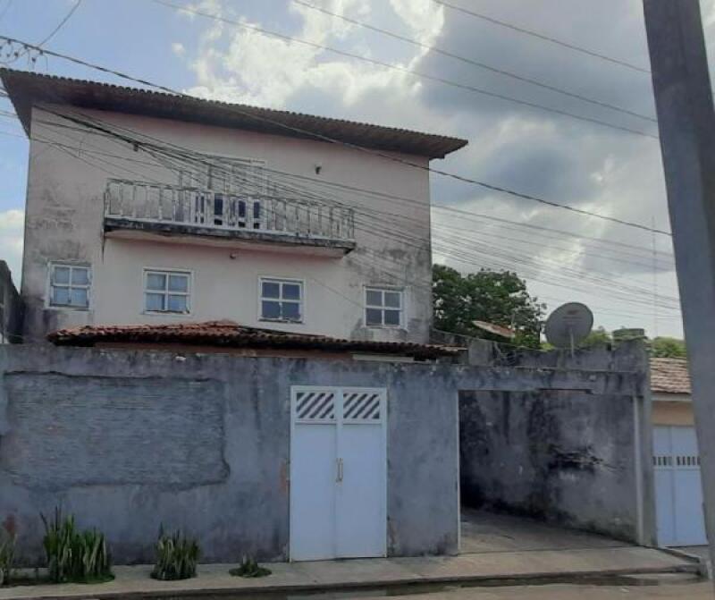 Casa ampla com 5 quartos e 4 banheiros, 209,75m² construída