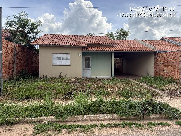 Casa com 2 quartos, 1 suíte, 1 banheiro e 81,69m² em Cuiabá/MT