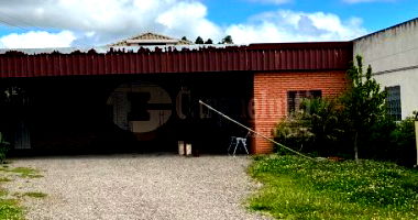 Terreno com Casa em Alvenaria - 455m²