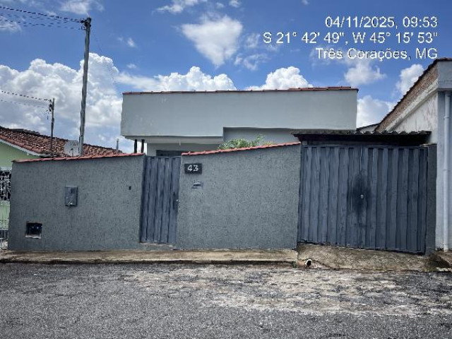 Casa com 2 quartos, 49m², 1 vaga, ocupada