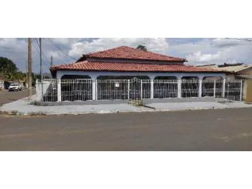 Casa Ocupada com 3 Quartos e 1 Banheiro em Nortelândia/MT