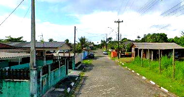 Casa em terreno de 300m² em Cananéia/SP