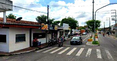 Casa 2 quartos, 1 banheiro, 63m² construída, terreno 200m²