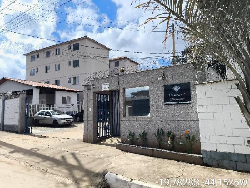 Apartamento com 2 quartos e vaga de garagem em Esmeraldas/MG