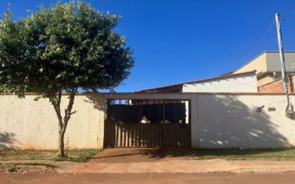Casa com 2 quartos, 1 banheiro, 56,61 m² construída, ocupada