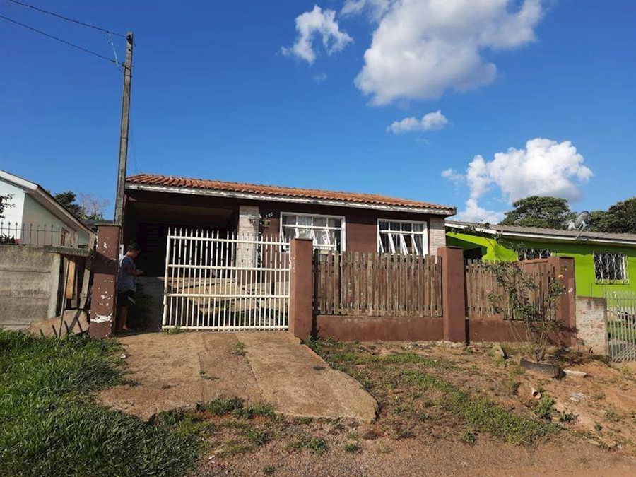 Casa no Contorno com 3 Quartos e 2 Vagas em Ponta Grossa