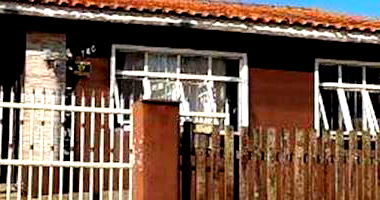 Casa no Contorno com 3 Quartos e 2 Vagas em Ponta Grossa