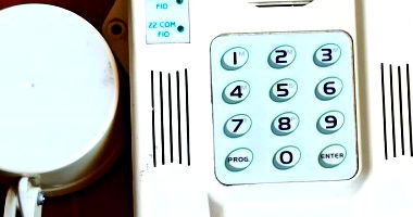 Lote 043 - Materiais Diversos e Equipamentos de Informática