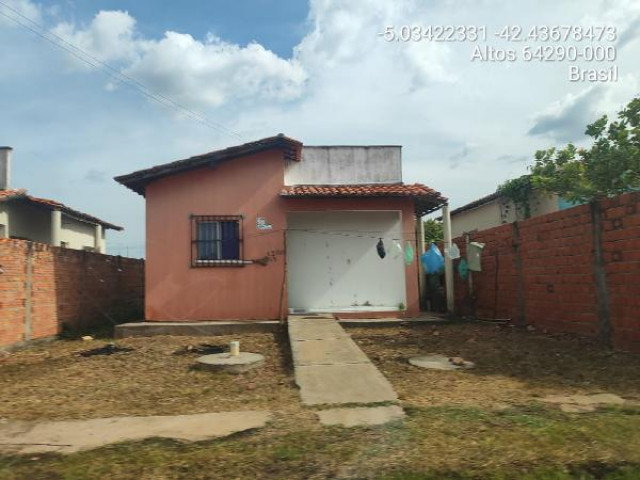 Casa com 45,88m² e terreno de 250m² em Altos/PI