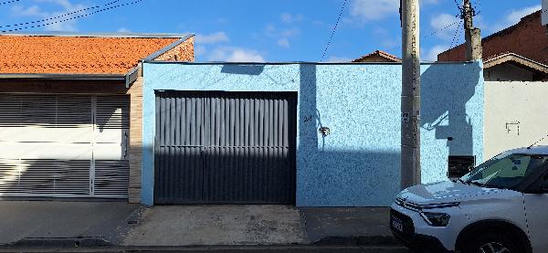 Casa com 1 quarto, 1 banheiro, 1 sala, 1 cozinha, 26,83m² construída