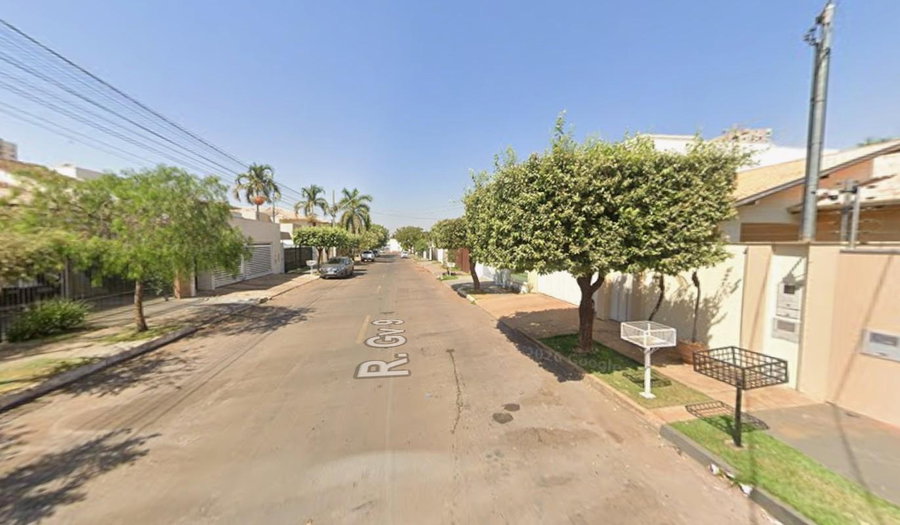 Casa com 180m² em terreno de 300m², 3 quartos, 2 banheiros, ocupada