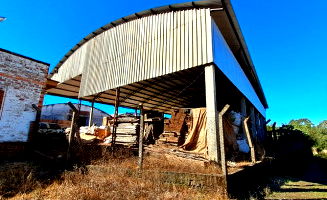 Barracões e casas - área 48.980m² Rod. Federal BR 282 Km 522