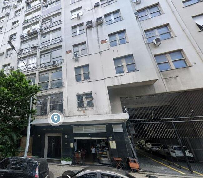 Apartamento com 1 quarto, 1 banheiro e vaga de garagem