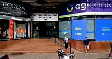 Loja Comercial com Mezanino e Banheiro em Itaperuna - RJ