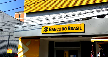 Prédio Comercial com Estacionamento para 13 Vagas