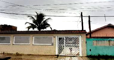 Casa com 2 quartos, 2 banheiros, 2 vagas e 147,4 m² construída