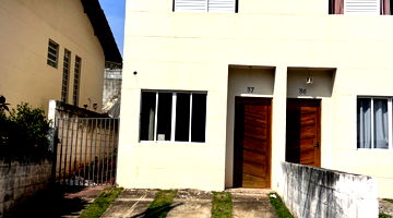 Casa 2 quartos, 1 banheiro, 2 vagas, 62.87m² construída, desocupada