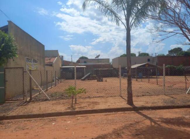 Terreno 275m² no Residencial Portão de Ferro