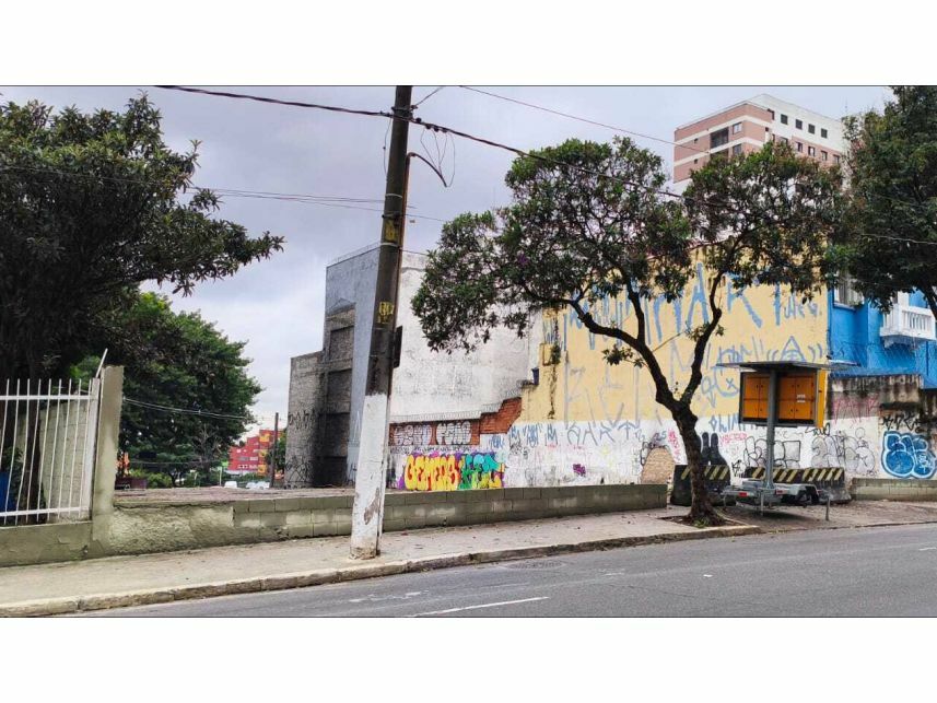 Terreno em leilão com 345,57m² em Bela Vista, São Paulo