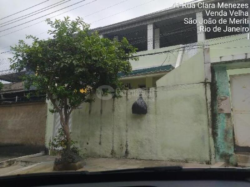 Casa com 4 quartos, 2 banheiros e 1 vaga em São João de Meriti/RJ