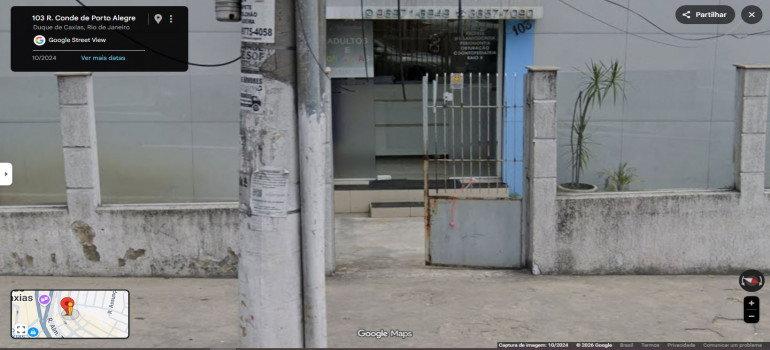 Apartamento comercial com 2 banheiros e 3 consultórios