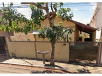 Casa com 3 quartos, 122,50m², ocupada, terreno 265m²