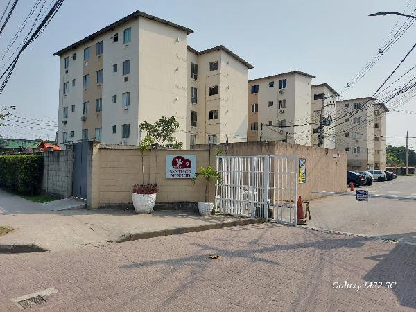 Apartamento com 2 Quartos e 1 Vaga em Santa Cruz