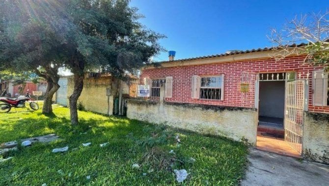 Casa padrão com 2 quartos, 1 banheiro, 1 vaga e 89,4m² construída