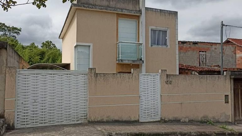 Casa 148m² com Terreno 180m² em São Gonçalo-RJ com 3 Quartos
