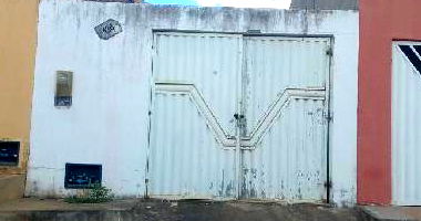 Casa com 2 quartos, 1 banheiro, sala, cozinha e 1 vaga