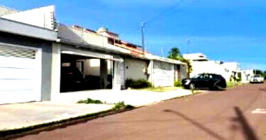 Casa Ocupada no Centro de Água Boa/MT com 167m²