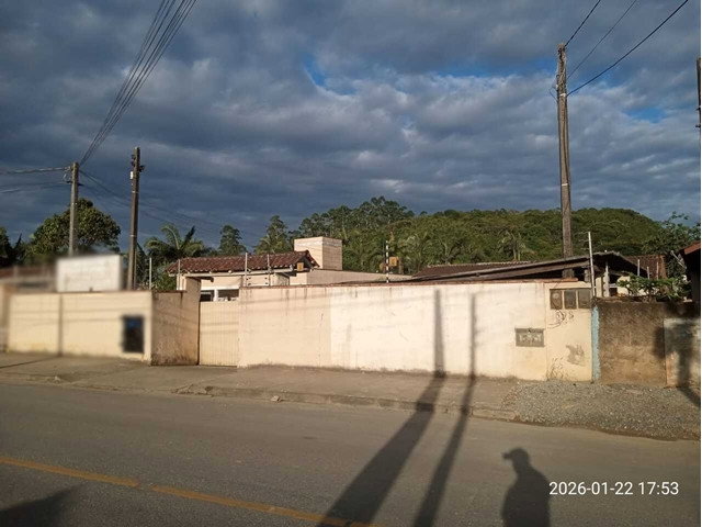 Casa com 70m² em terreno de 403,56m² - Parque Guarani