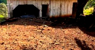 Fração ideal rural com casas, galpão e benfeitorias, 242.000m²