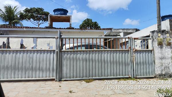 Casa 2 quartos, 1 banheiro, 1 vaga, 45,72m² construída