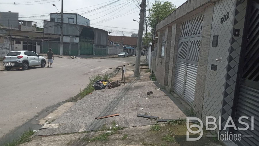 Casa com 3 quartos, 205,82m², ocupada, Parque Bitaru