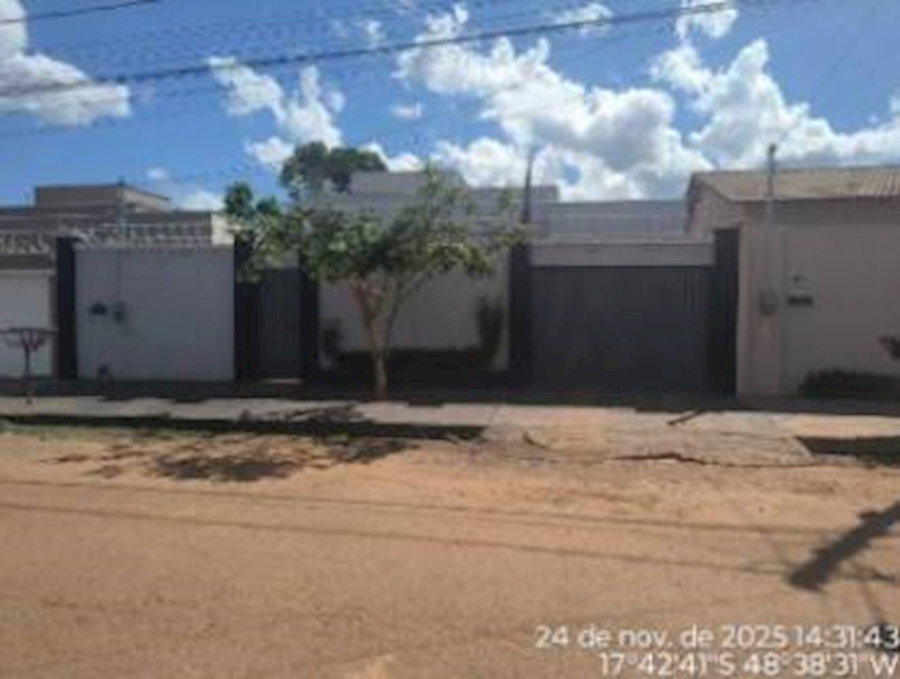 Casa em Mansões Águas Quentes com 218,75m² de terreno e 95,82m² construídos
