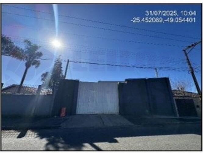 Casa com 4 quartos e 3 banheiros, área total de 192,39 m²