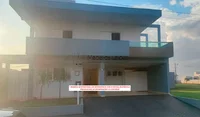 Sobrado com 4 suítes em condomínio fechado