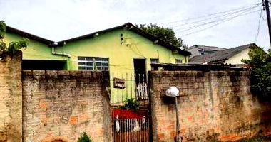 Casa térrea com 2 quartos, 1 banheiro e 50m² construída, ocupada