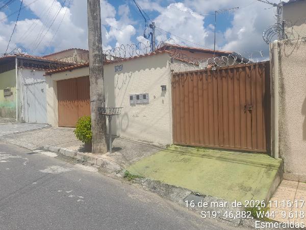 Casa com 2 quartos e 126,6m² de área total