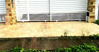 Casa Ocupada com 91m² de Área Construída