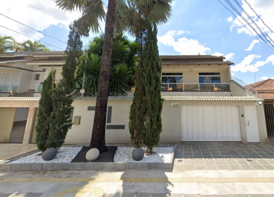 Casa com 385m² em Jardim América, Goiânia/GO