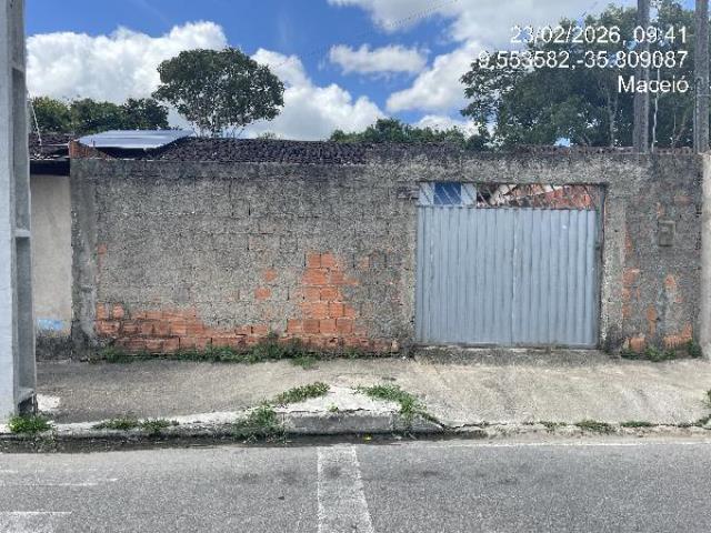Casa com 3 quartos, varanda e área privativa de 61,43 m²