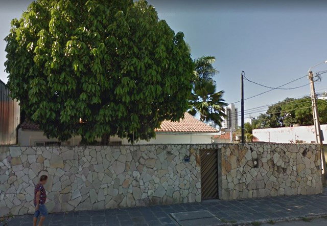 Casa com 4 quartos, 2 banheiros e 1 vaga em Olinda/PE