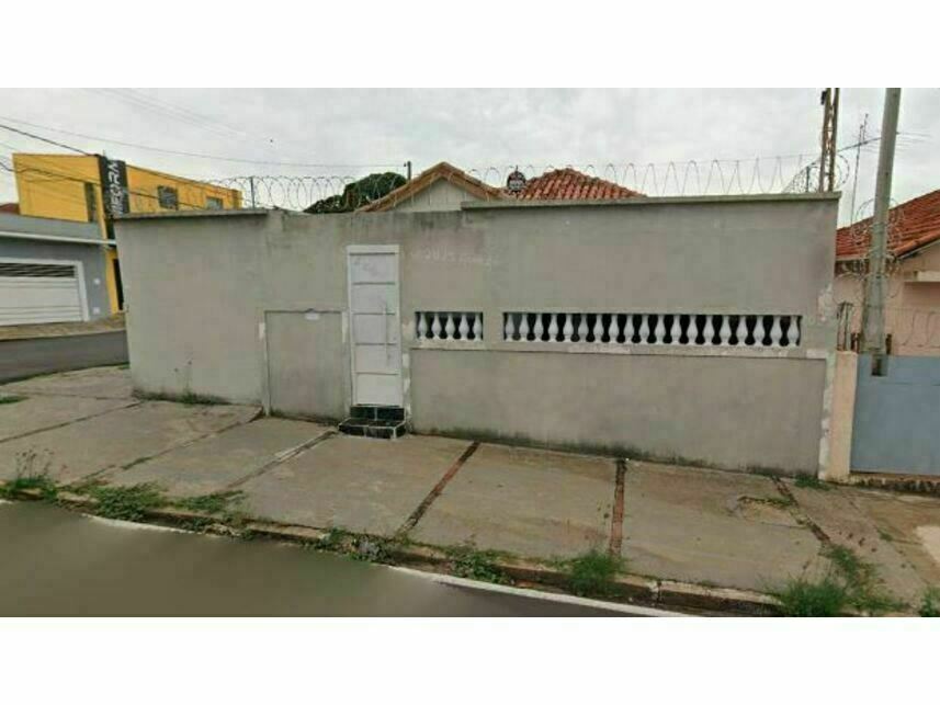 Casa em leilão com 4 quartos e 2 banheiros em Vila Souto